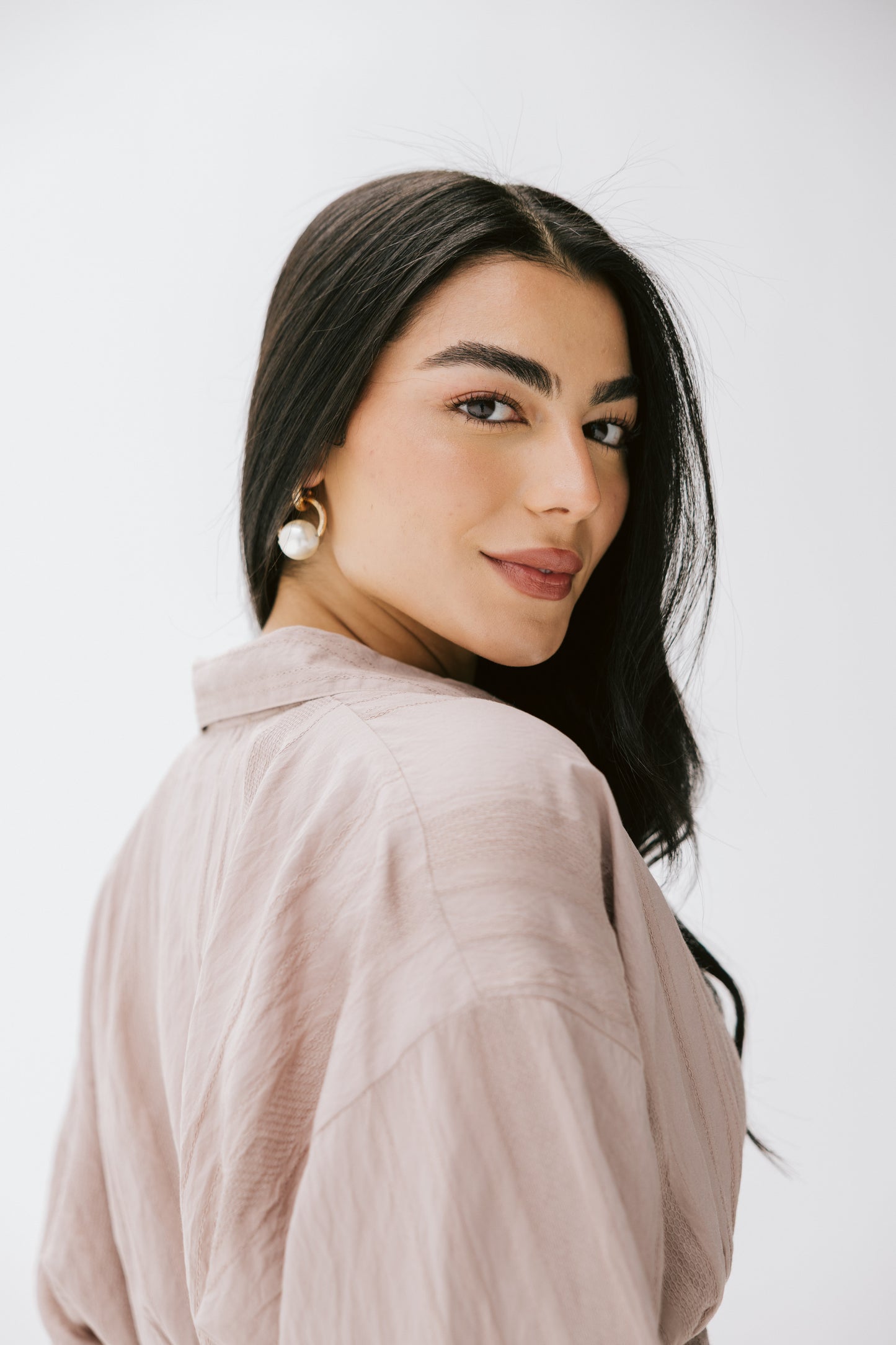 The Hourglass blouse in Taupe