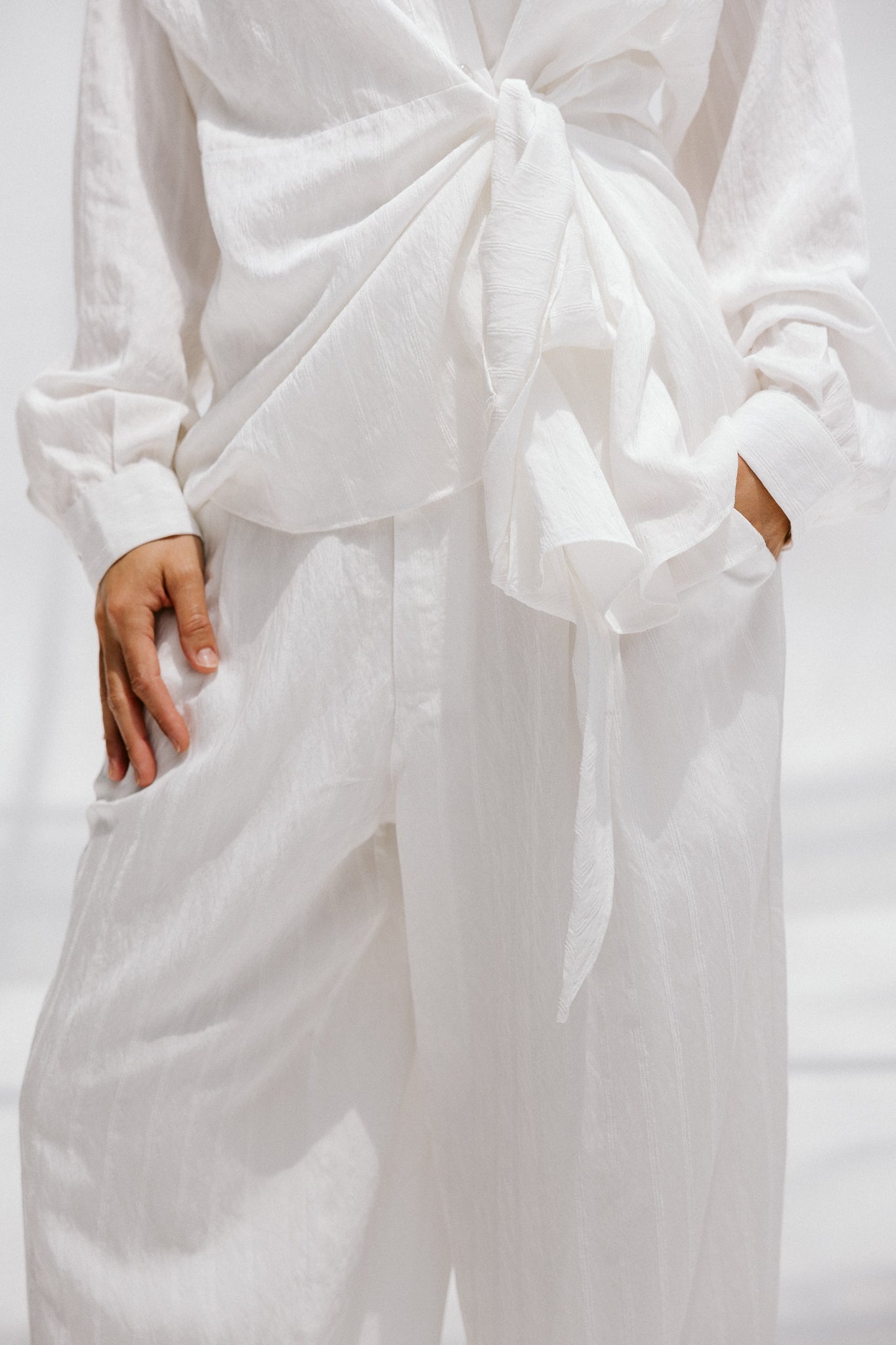 Retreat Set In White