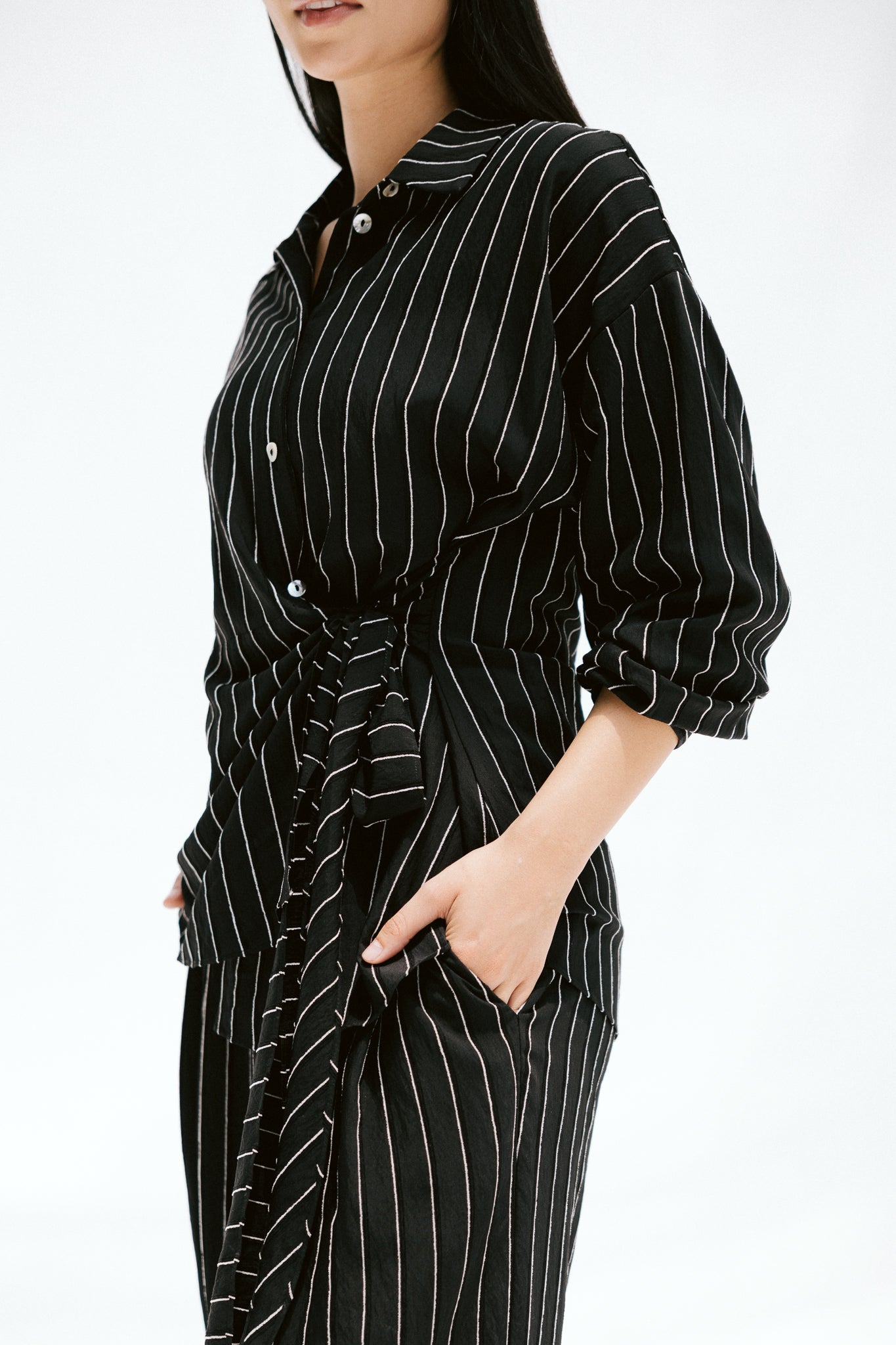Retreat Set In Noir