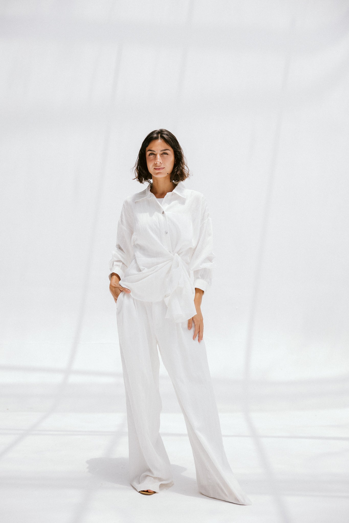 Retreat Set In White