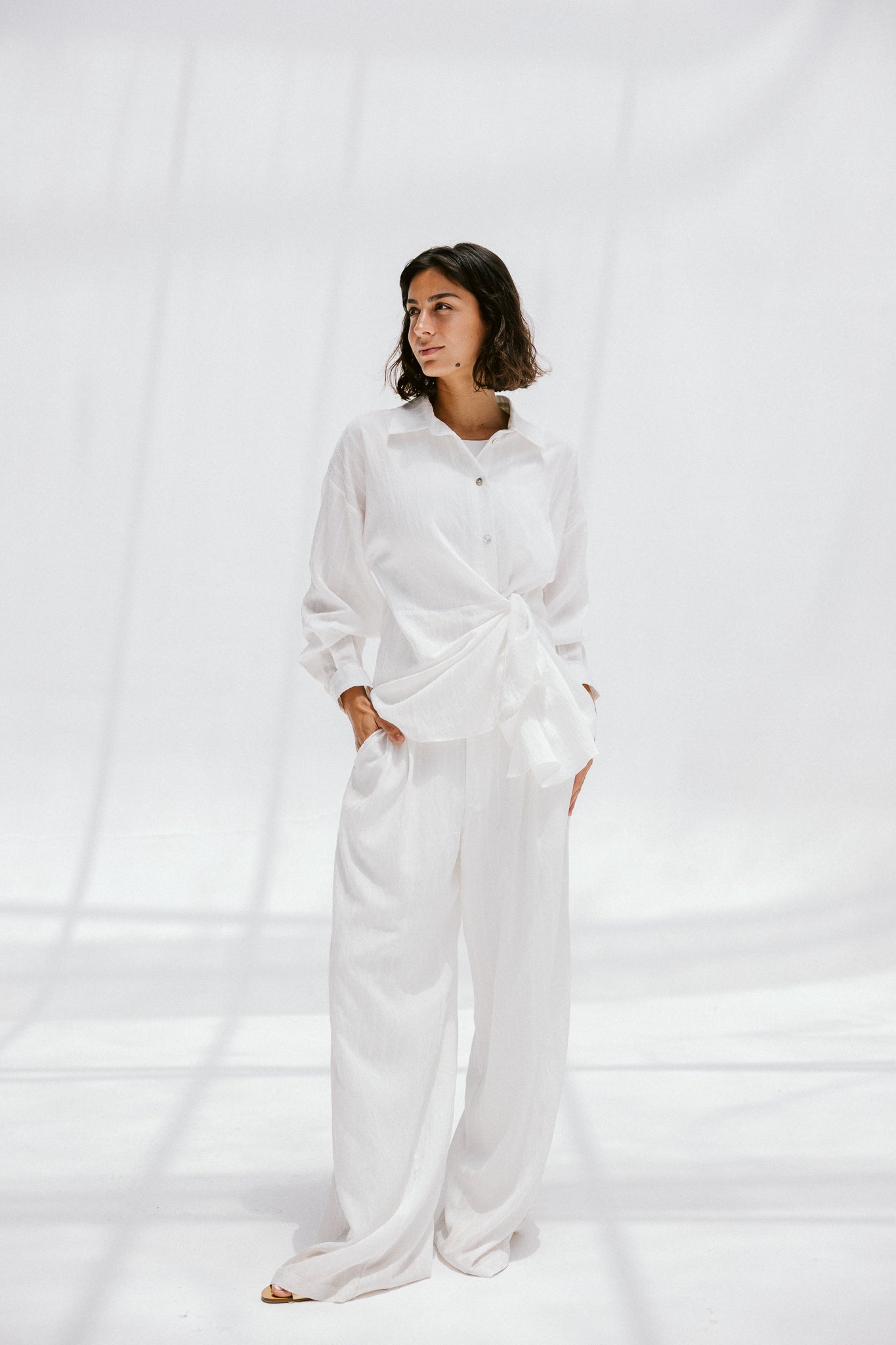Retreat Set In White