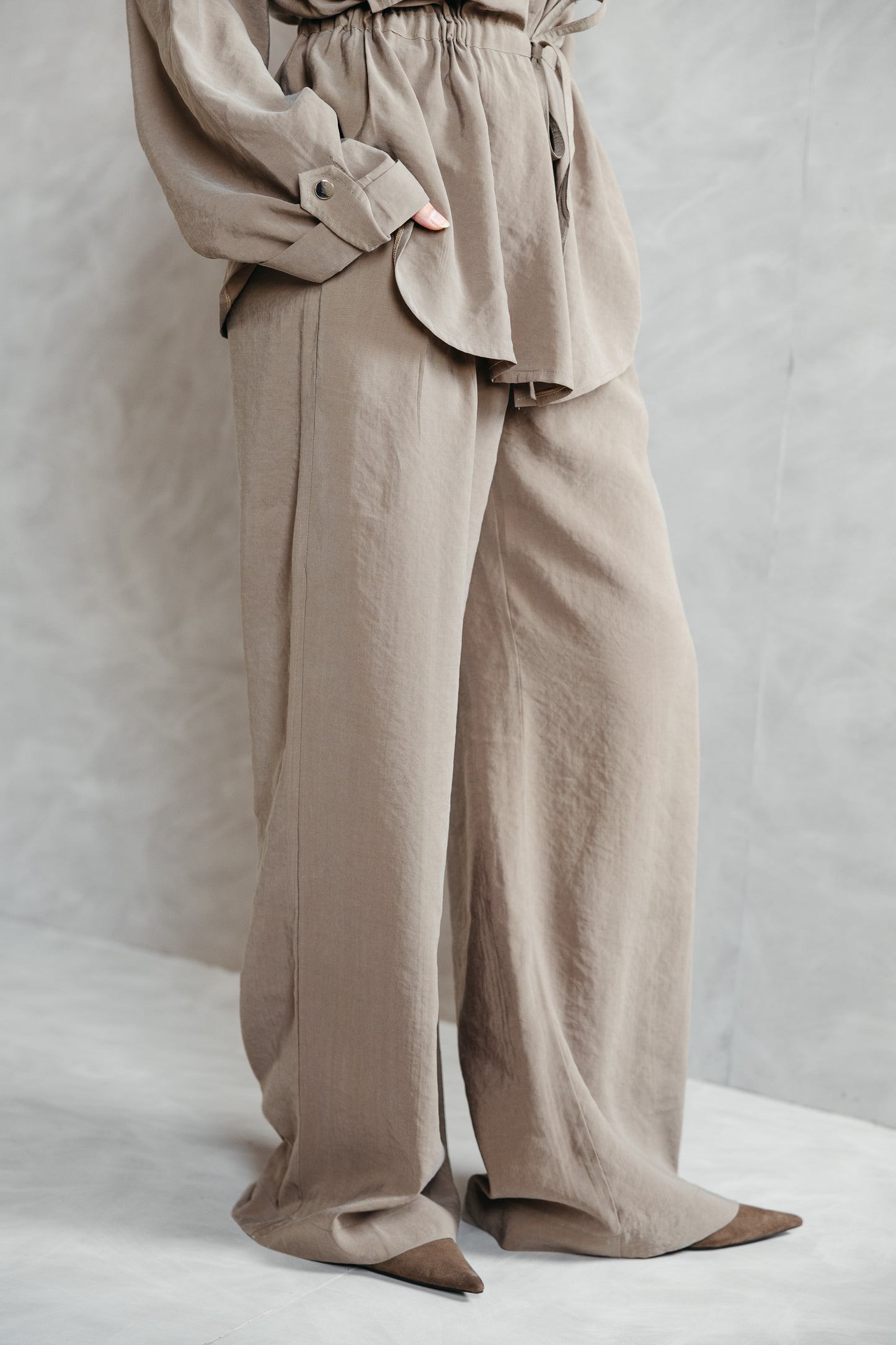 The Signature set in Olive Beige