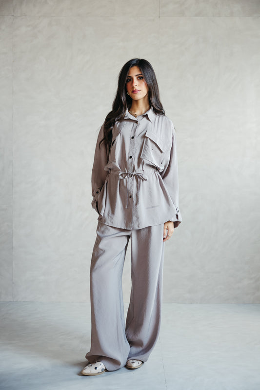 The Signature set in Petal Gray