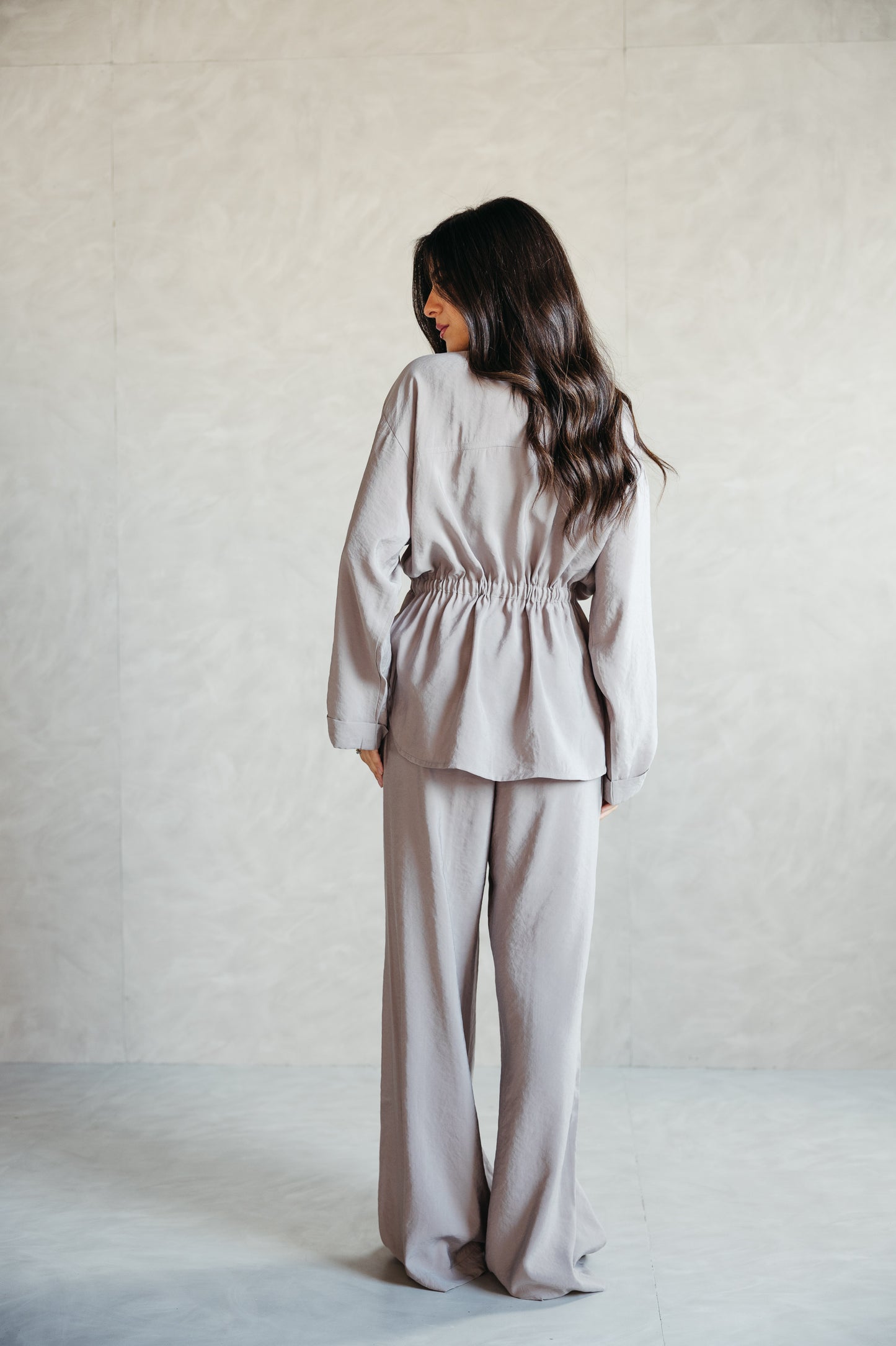 The Signature set in Petal Gray
