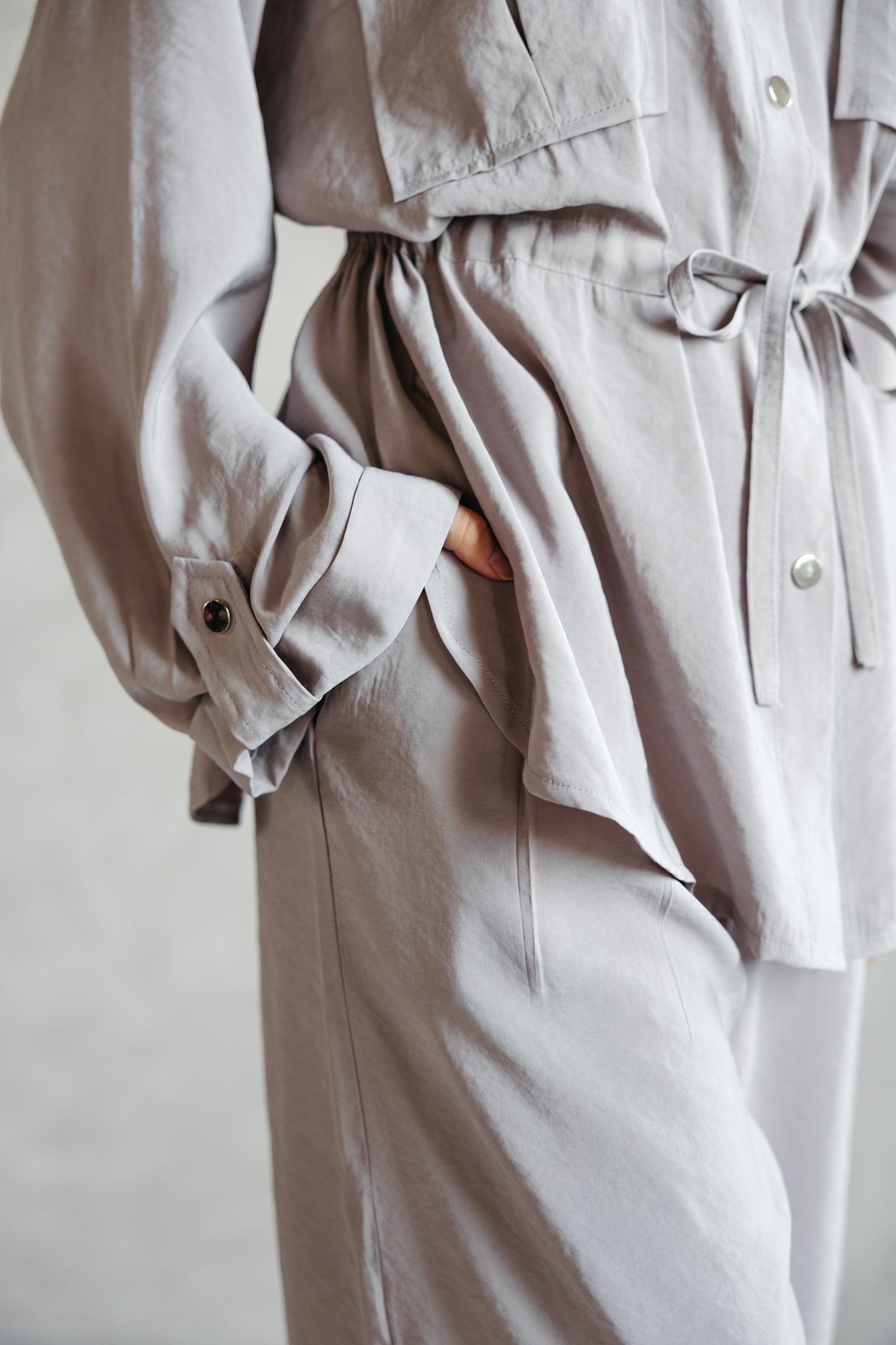 The Signature set in Petal Gray