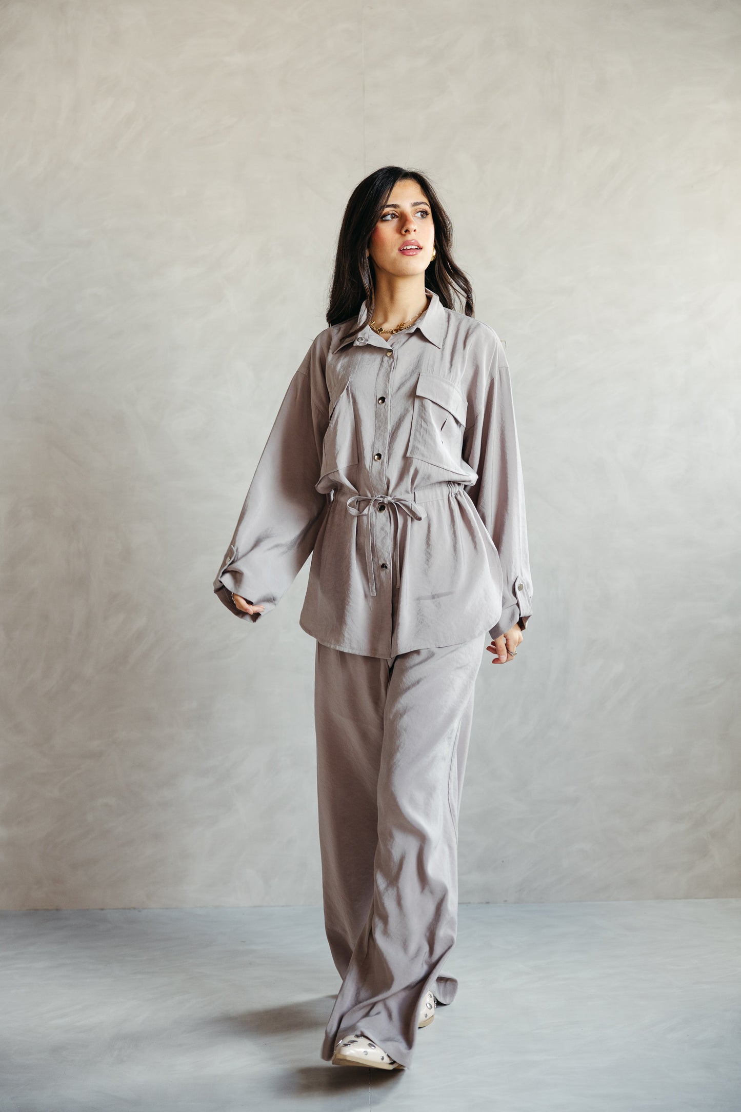The Signature set in Petal Gray