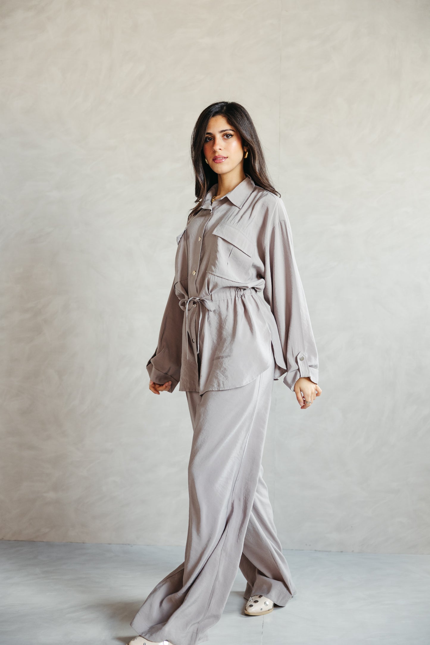 The Signature set in Petal Gray