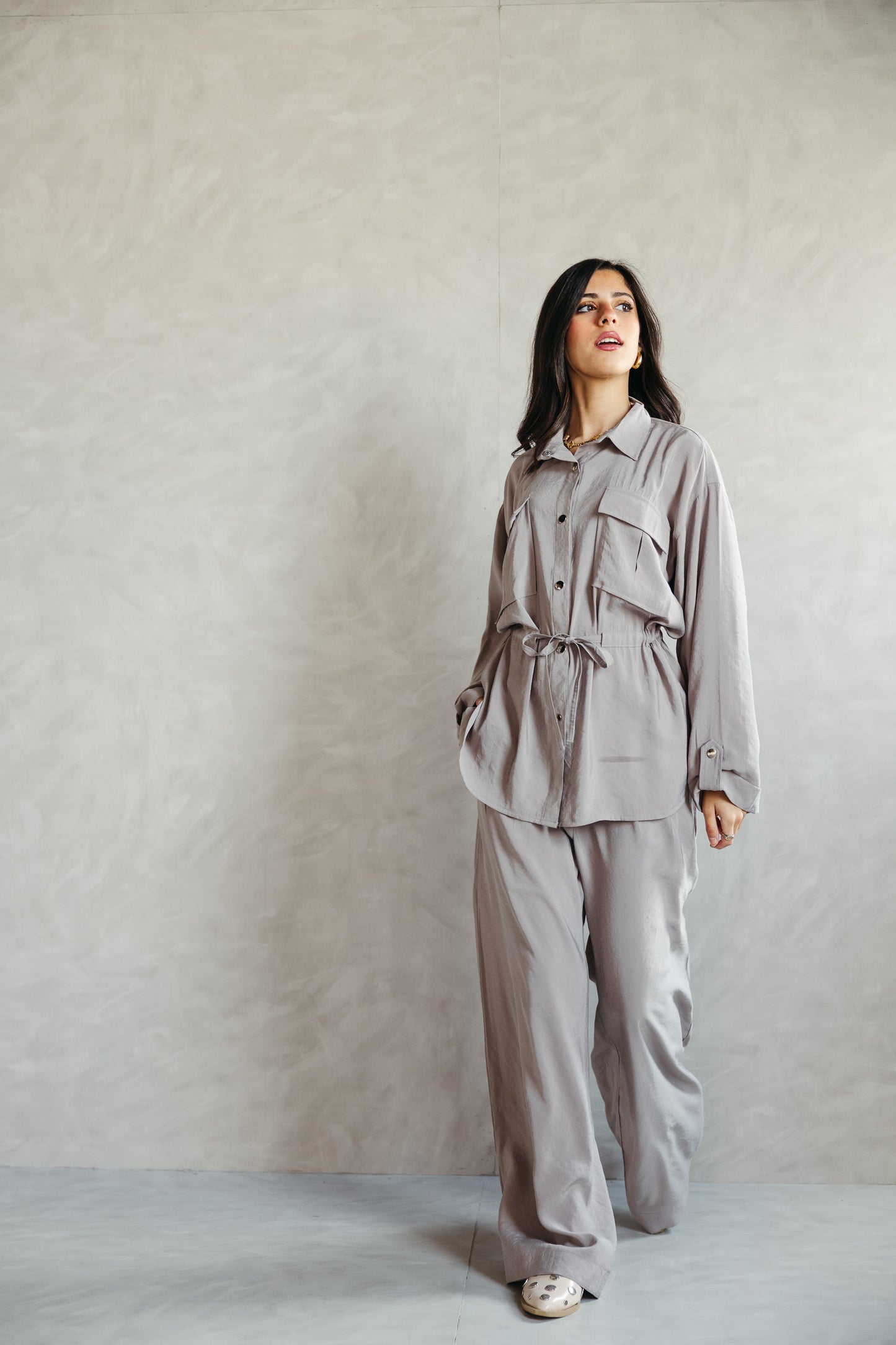 The Signature set in Petal Gray