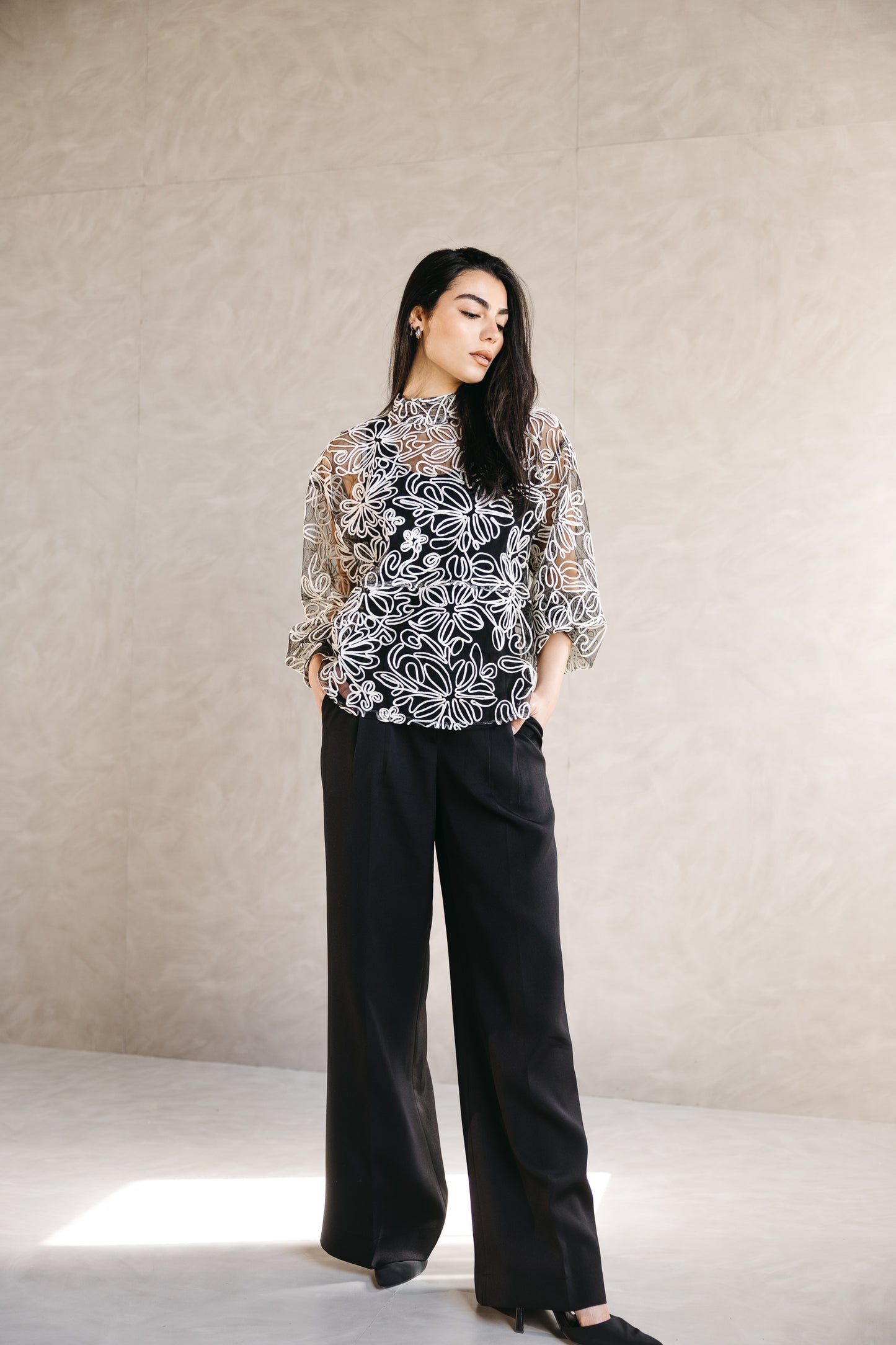 The Mono Wide-Leg Pants in Black
