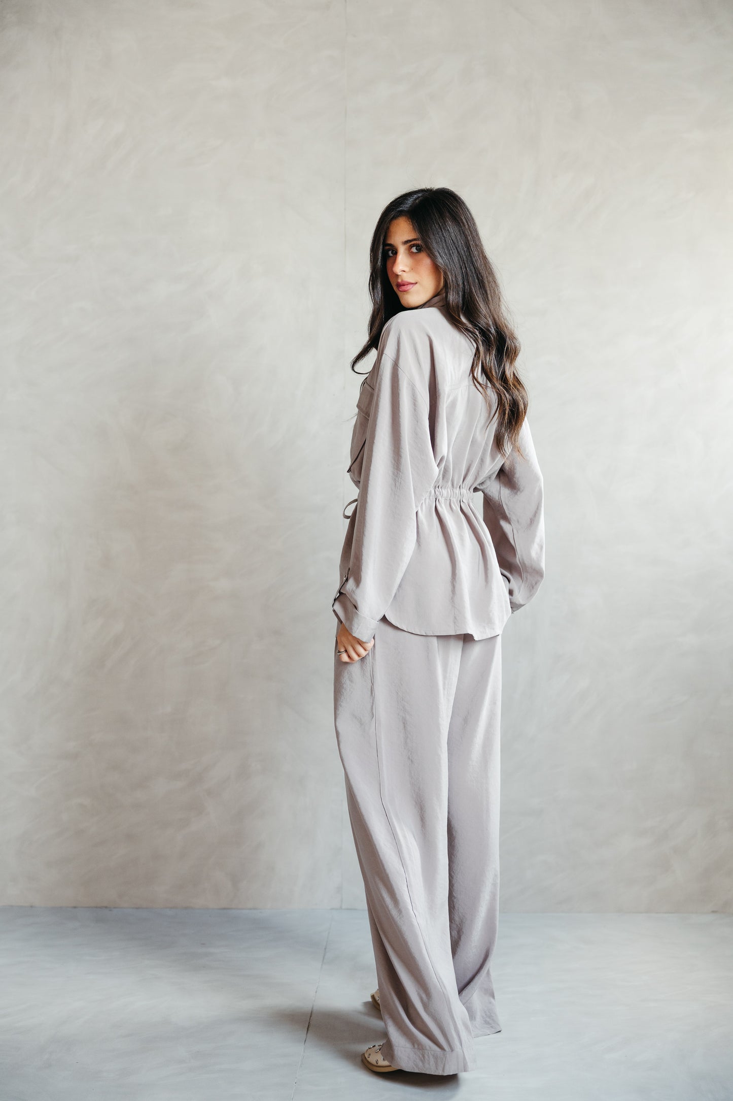 The Signature set in Petal Gray