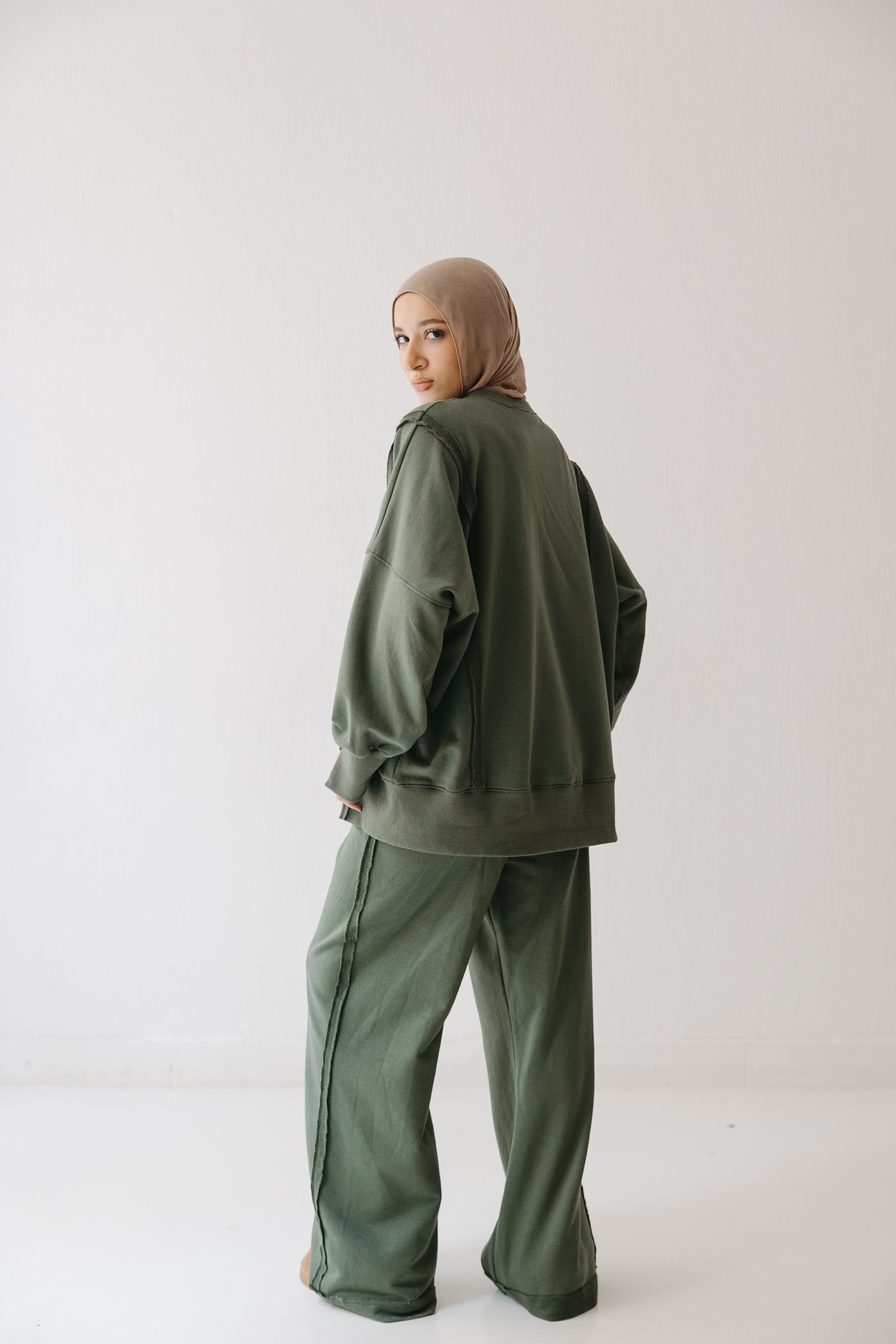 The Ease Lounge Set in Olive