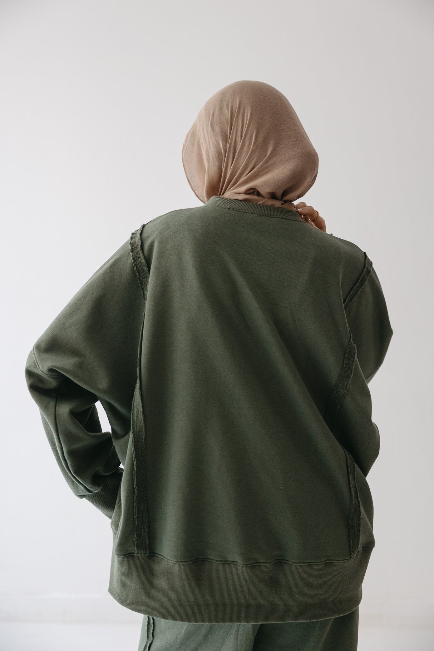 The Ease Lounge Set in Olive