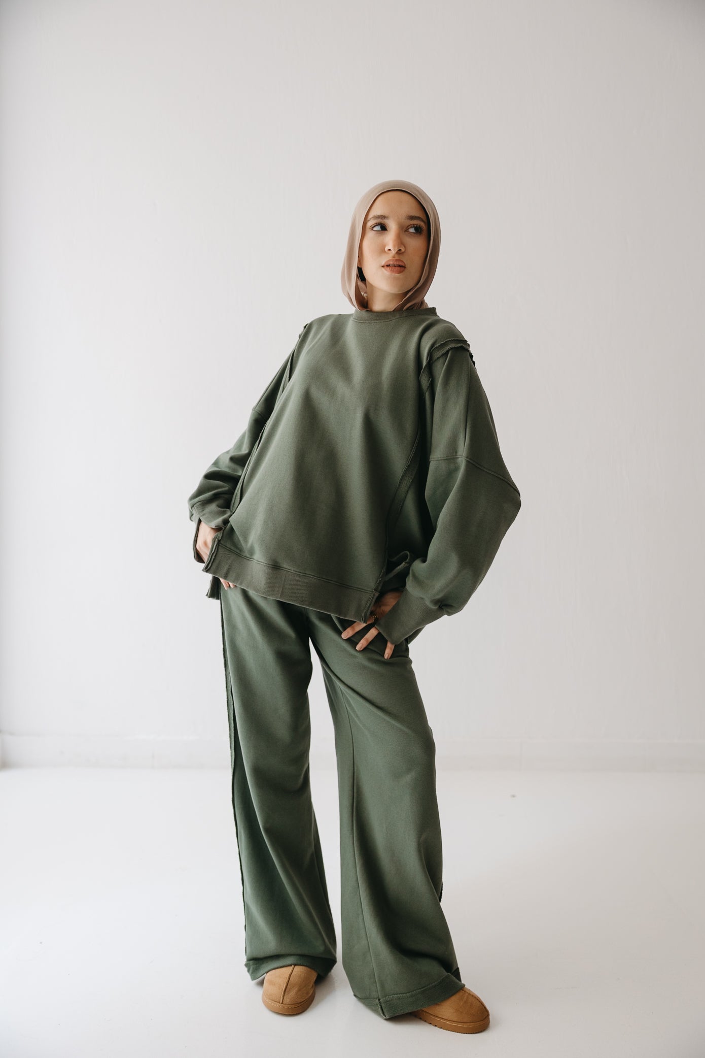 The Ease Lounge Set in Olive