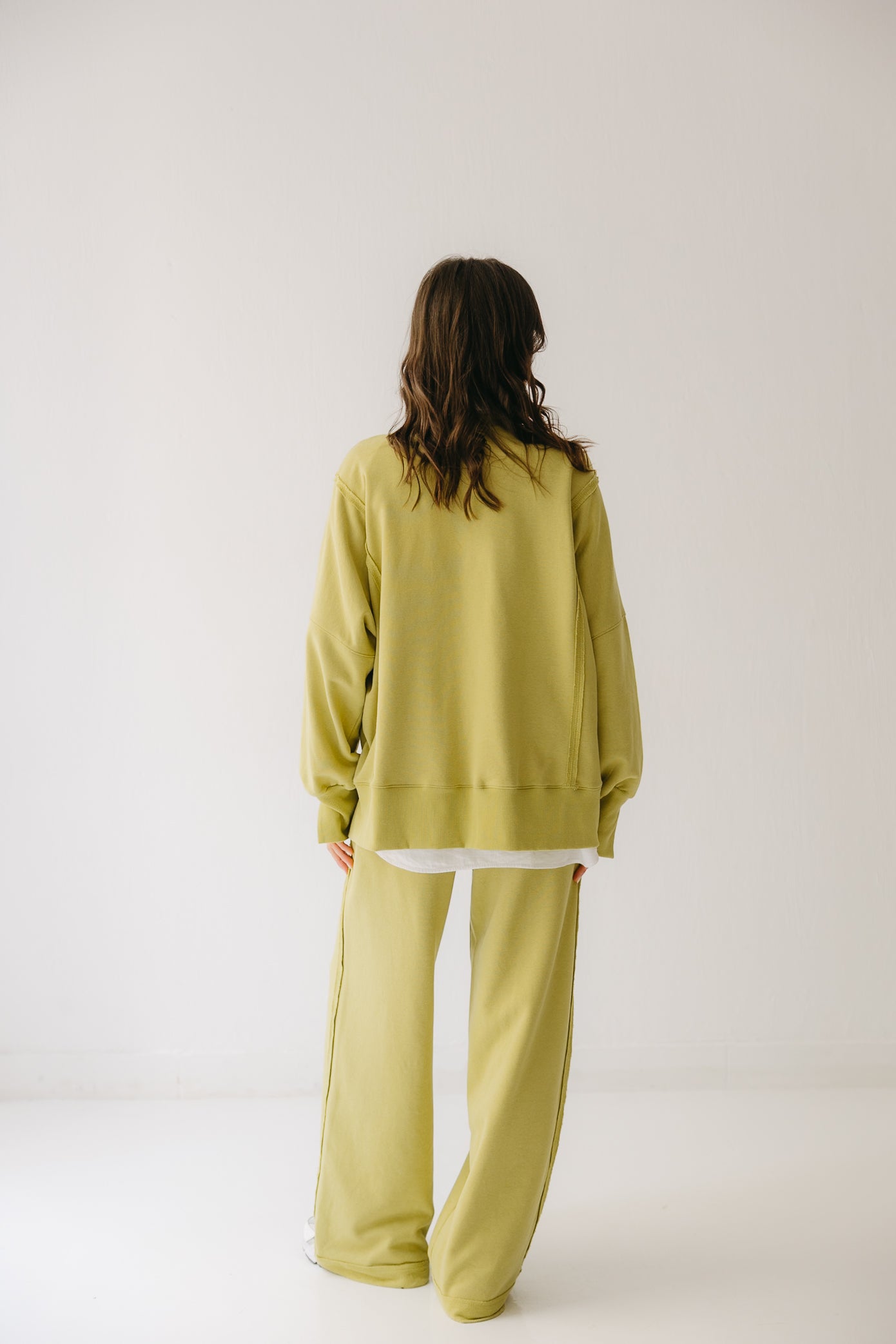 The Ease Lounge Set in Lime